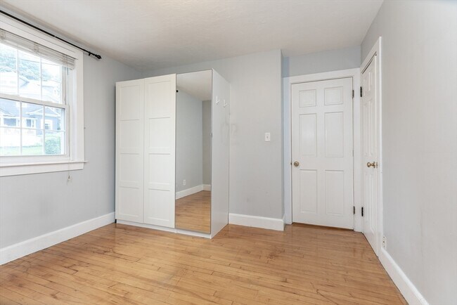 Building Photo - 440 Adams St