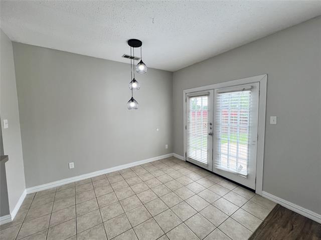Building Photo - 613 Norwood Dr