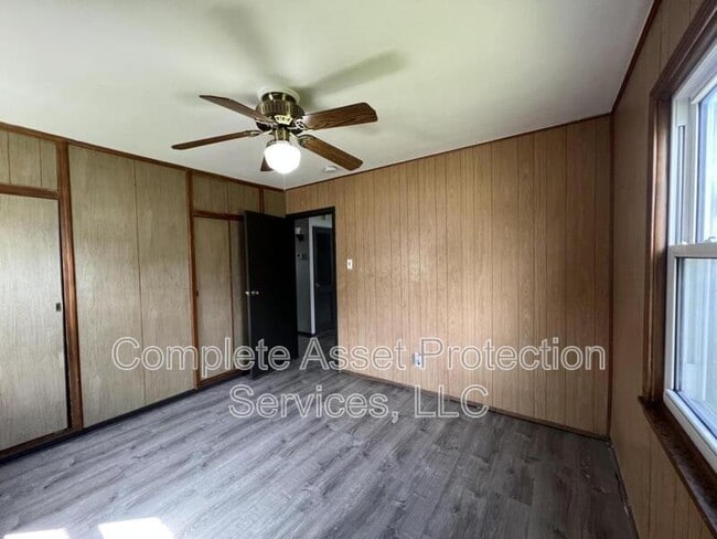 Building Photo - 6726 Leland Ave
