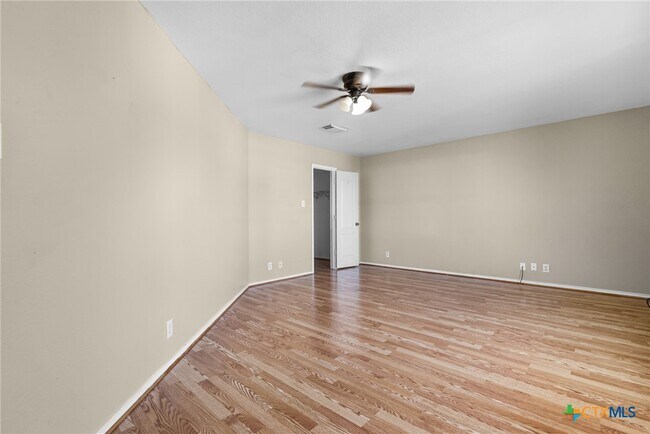 Building Photo - 3422 Old Spanish Trail