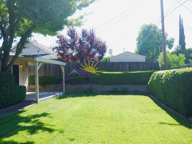 Building Photo - Remodeled 3 Bed 2 Bath 1,215 Sq Ft Citrus Heights Home