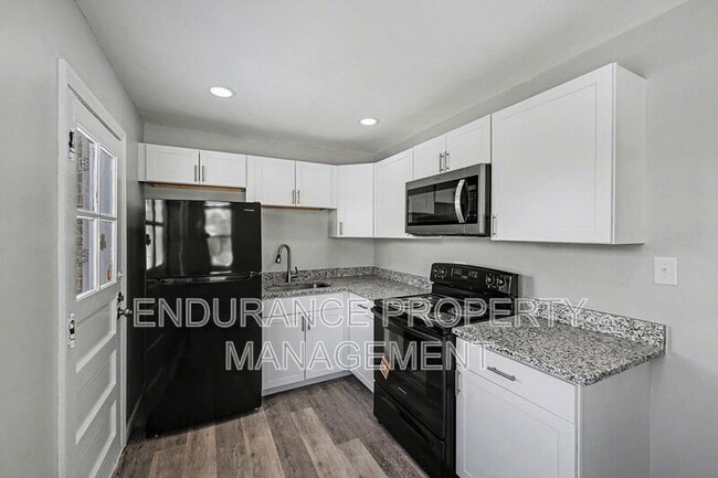 Building Photo - 326 Ernst Ave