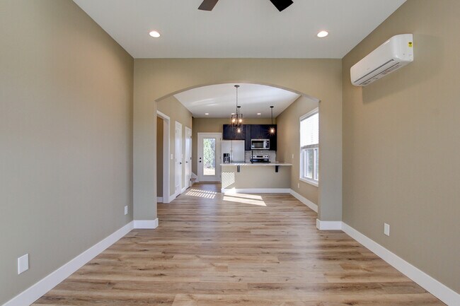 Building Photo - 102 Rosenwald St