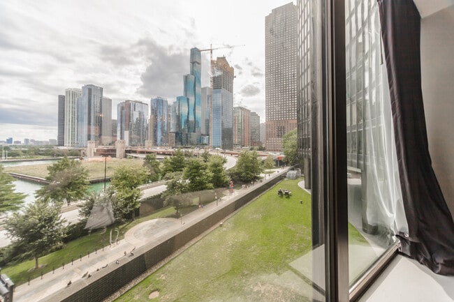 Building Photo - 505 N Lake Shore Dr