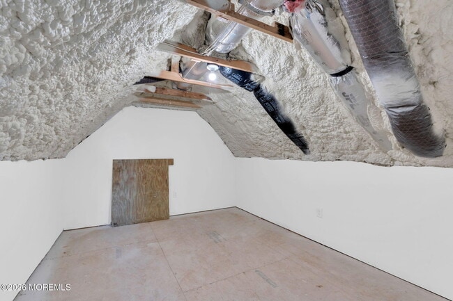 Building Photo - 211 Dewitt Ave