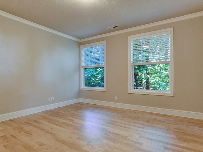Building Photo - 4771 Auburn Ln