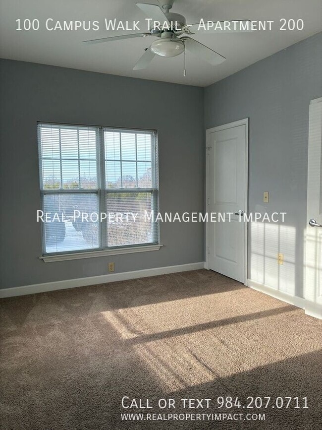 Building Photo - 100 Campus Walk Trl