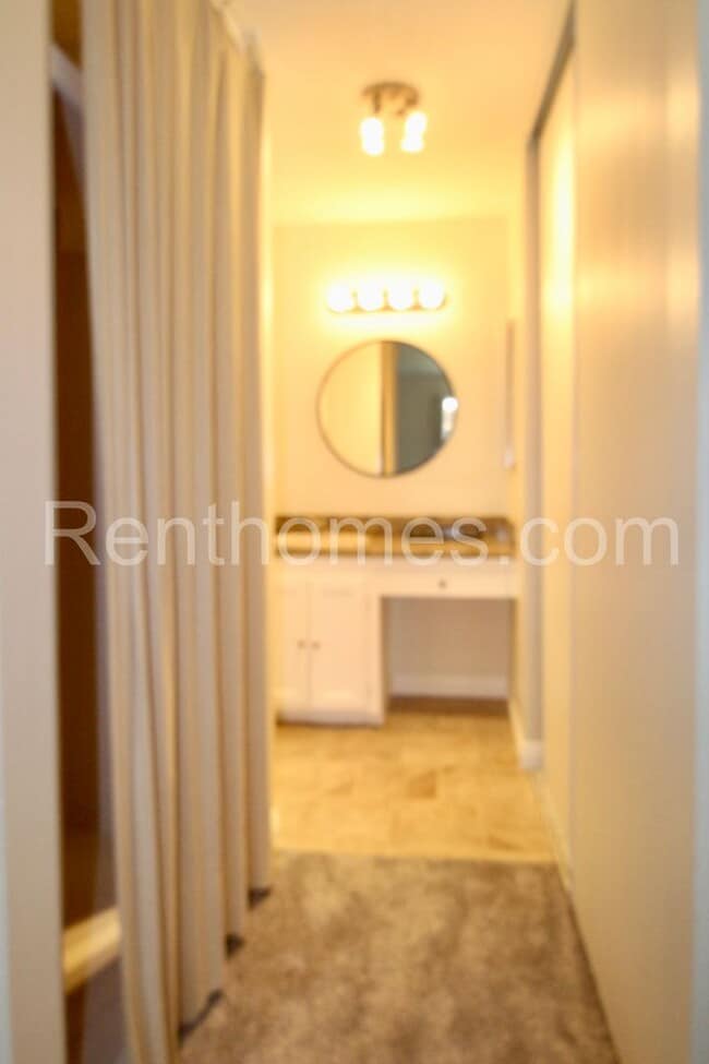 Building Photo - 3550 Ruffin Rd