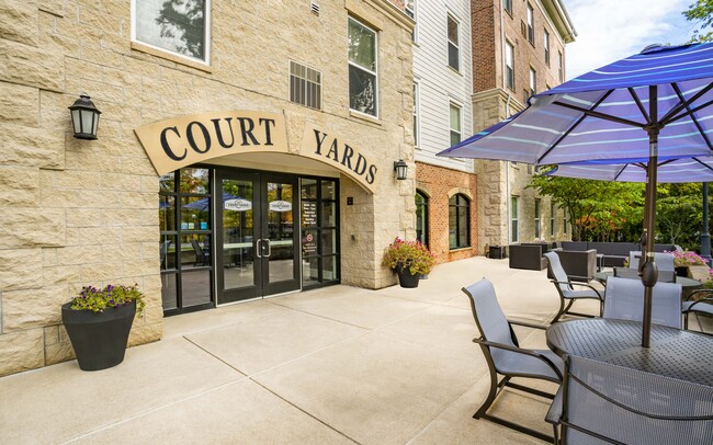 Building Photo - The Courtyards Apartments