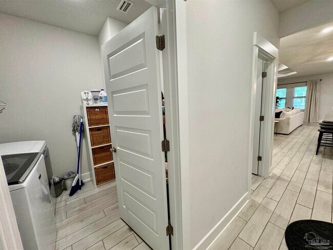 Building Photo - 4007 Amble Wy