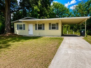 Building Photo - 5527 Bryson Dr