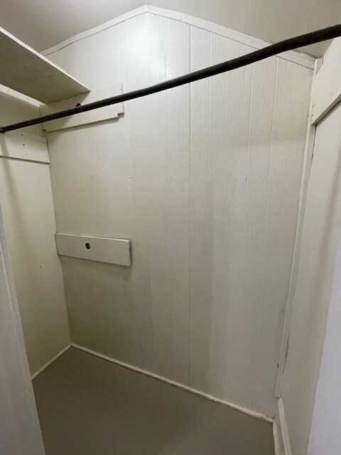 Building Photo - 300 Sortwell St