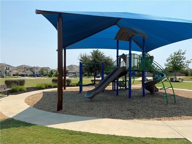 Building Photo - 601 Flag Ln