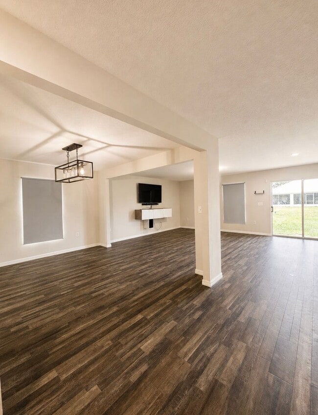 Building Photo - Spacious 4-Bedroom Home for Rent in Palm Bay!