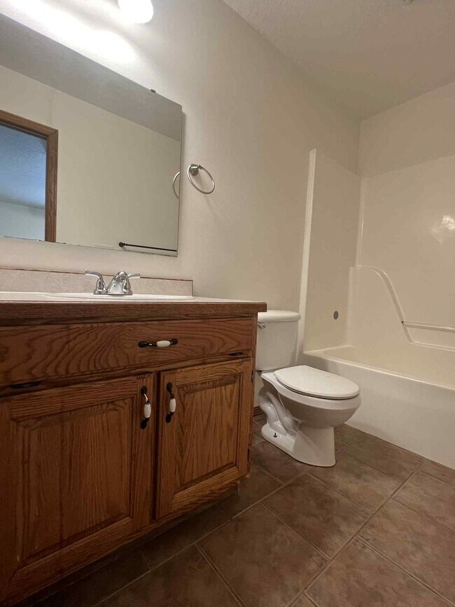 Building Photo - COMING SOON: BEAUTIFUL 3 BEDROOM / 2 BATHROOM HOUSE WITH FENCED IN YARD, PORCH, AND SHED LOCATED ...