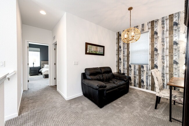 Building Photo - 8881 Southurst St