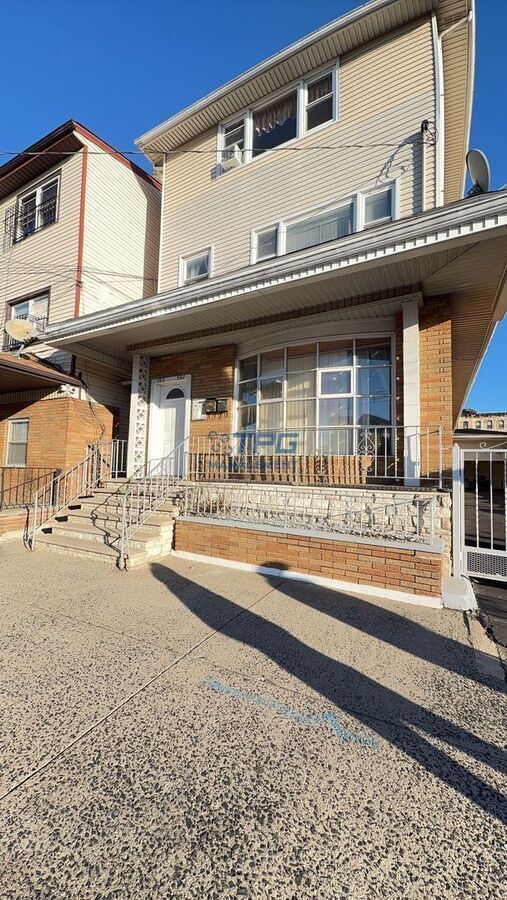 Building Photo - 565-567-567 4th St