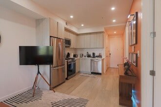 Building Photo - 1806 A St NE