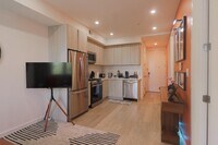 Building Photo - 1806 A St NE