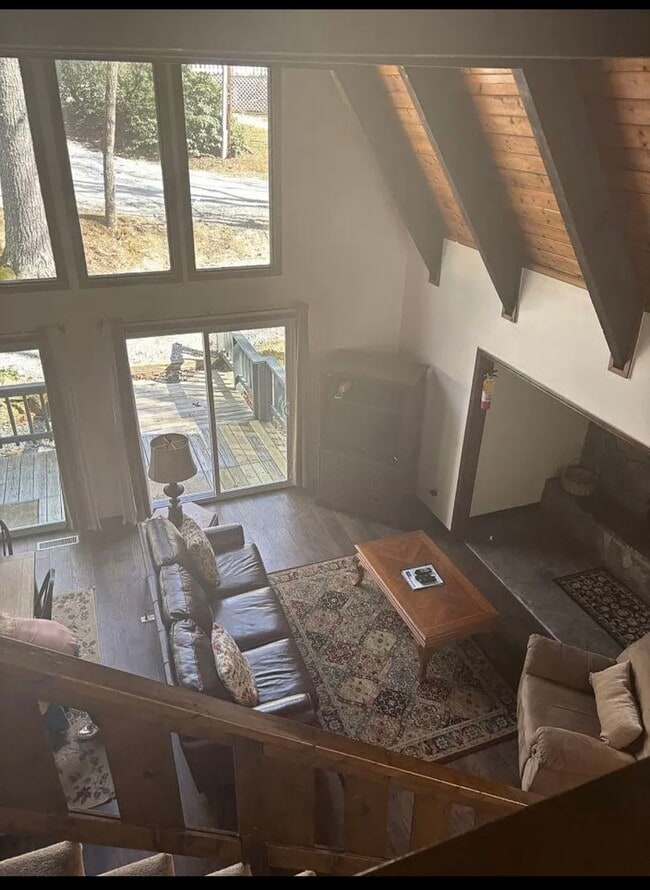 Building Photo - 680 Chalet Village Dr