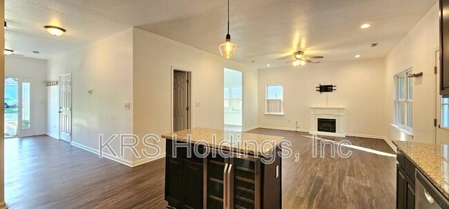 Building Photo - 3200 Armistead Dr
