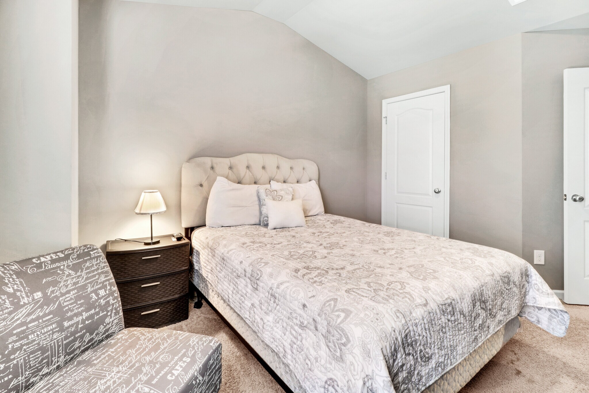 Building Photo - 5084 Whiteoak Ter SE