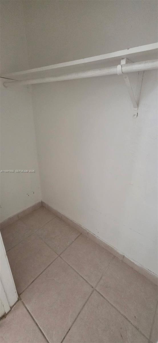 Building Photo - 664 W 29th St