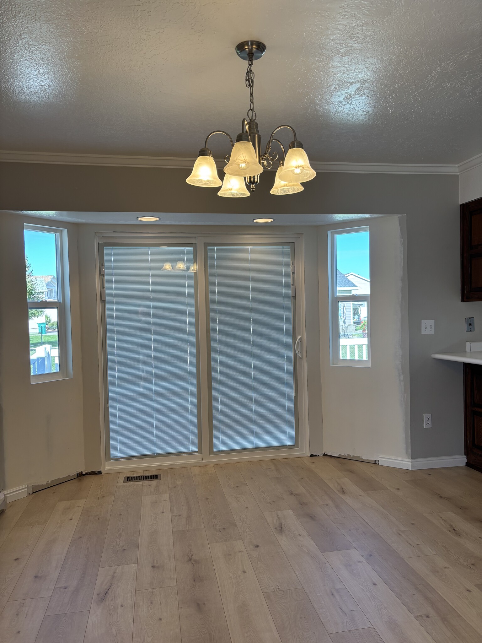 Building Photo - 111 E 900 S