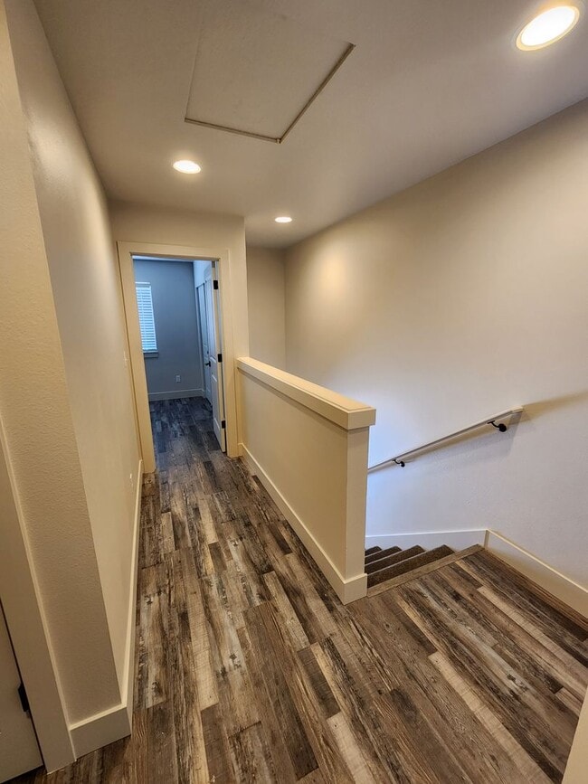 Building Photo - 3 Bedroom 2.5 Bath in Winlock