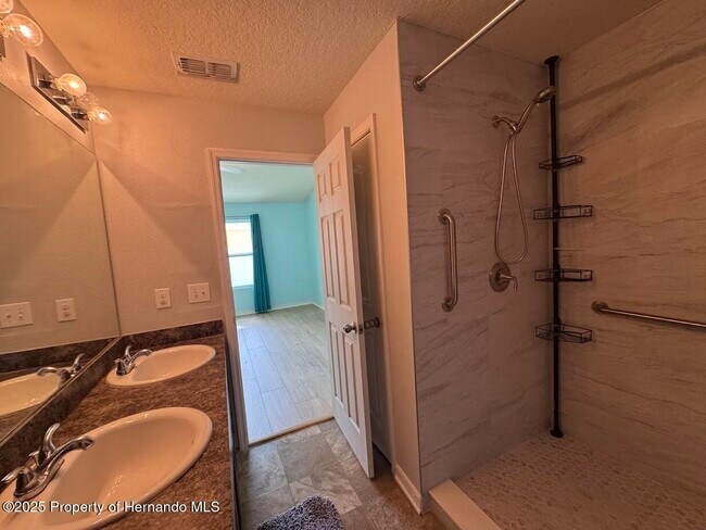 Building Photo - 4108 Monona Ave