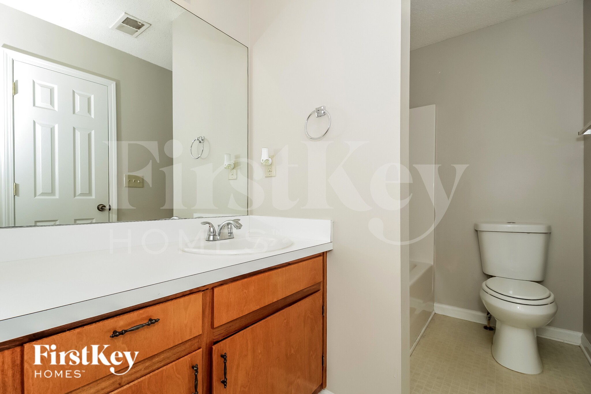 Building Photo - 420 Castlewood Rd