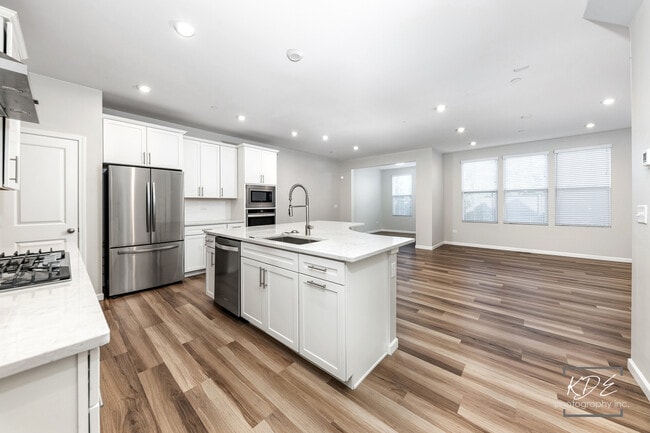 Building Photo - 2110 Weatherbee Ln