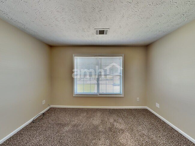 Building Photo - 900 Cline Petty Way