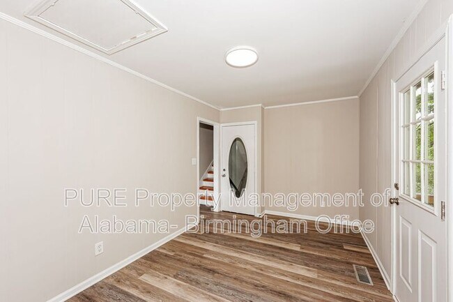 Building Photo - 1404 4th Pl NW