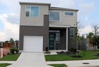 Building Photo - 1205 Showbox St