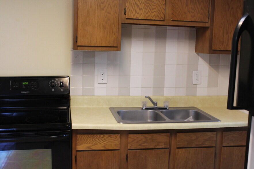 Kitchen area - 6326 NY-23