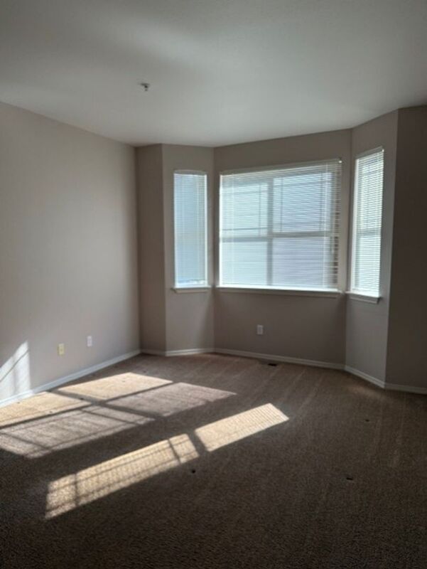 Building Photo - 910 Medical Center Dr