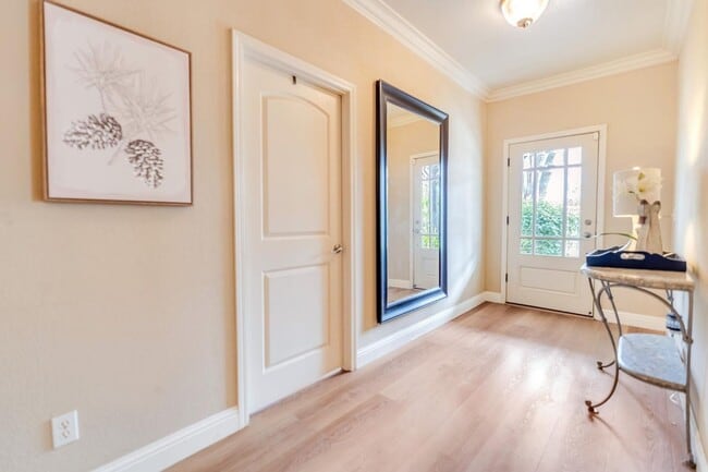 Building Photo - Beautiful Southside Los Banos Rental