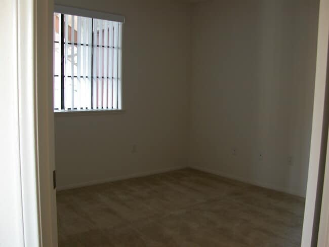 Building Photo - Recently Reduced-Vista Way Village One Bedroom Condo for Rent in Oceanside