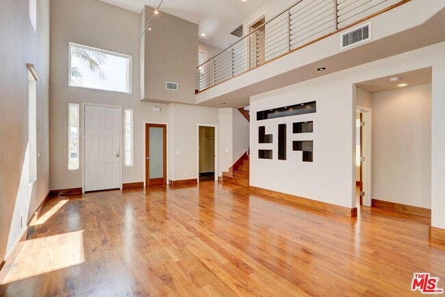 Building Photo - 3145 White Cedar Pl