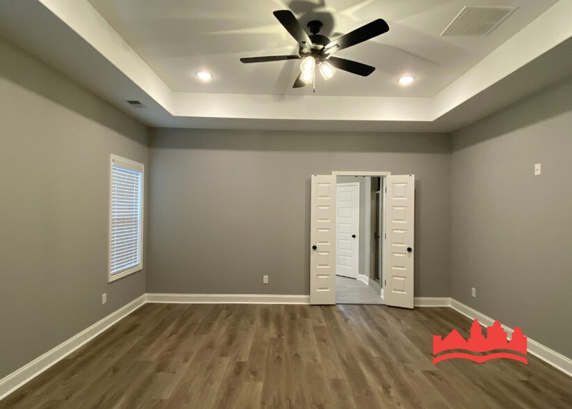 Building Photo - 10000 Messana St