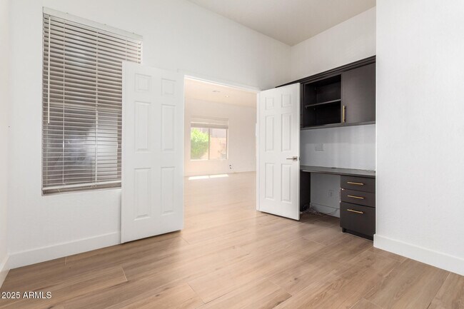 Building Photo - 7701 E Buteo Dr