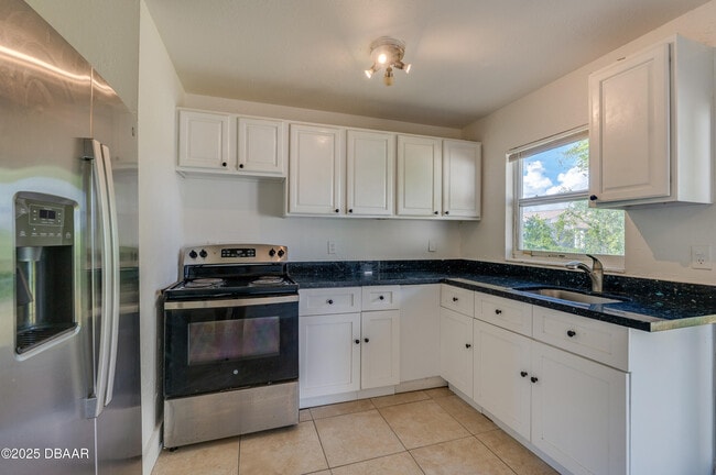 Building Photo - 416 Margie Ln