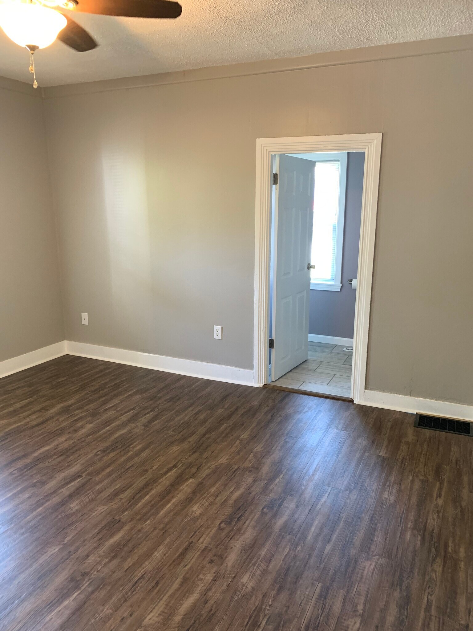 Building Photo - 47 Sumner St