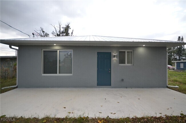 Building Photo - 2181 Mitchell Ct