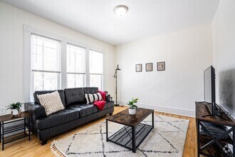 Building Photo - 4Bdrm Upper Flat of Eastside Duplex Fully ...
