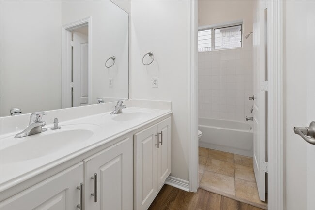 Building Photo - 4807 Wellington Way