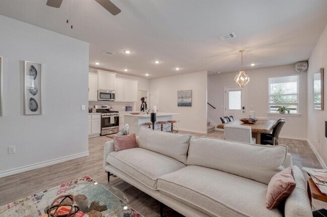 Building Photo - 5313 Mulberry Grove Ln