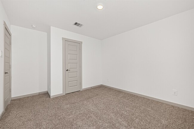 Building Photo - 28926 Yachting Pt Ct