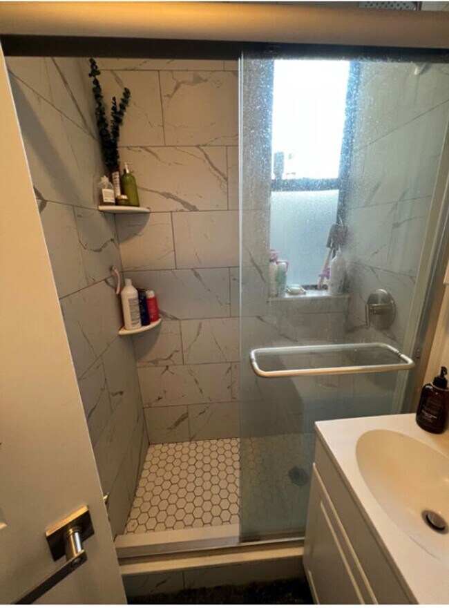 Building Photo - Centrally Located, Modern Fenway 2-Bed w/ Laundry